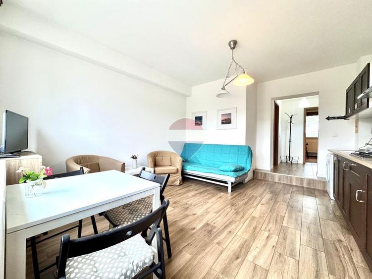 Apartament cu 2 camere de vânzare, Zona Dealuri