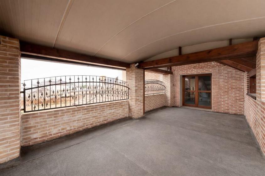 Casa in stil italian - Ștefănești, Argeș-REZIDENTIAL sau AFACEREA DUMNEAVOASTRA