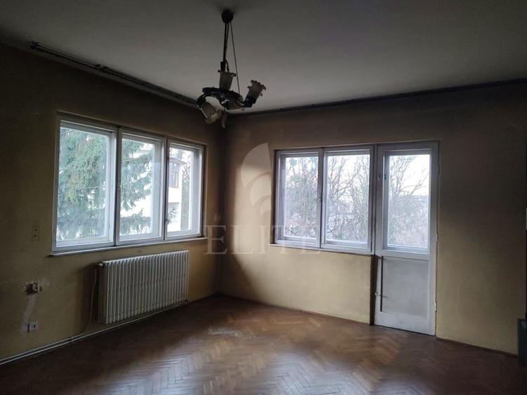 Apartament 4 camere în zona CLINICILOR