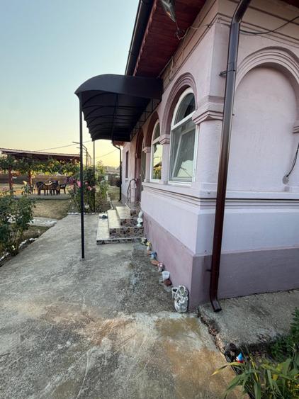 Casa de vanzare, 80 mp, teren 2330 mp, zona Arginesti