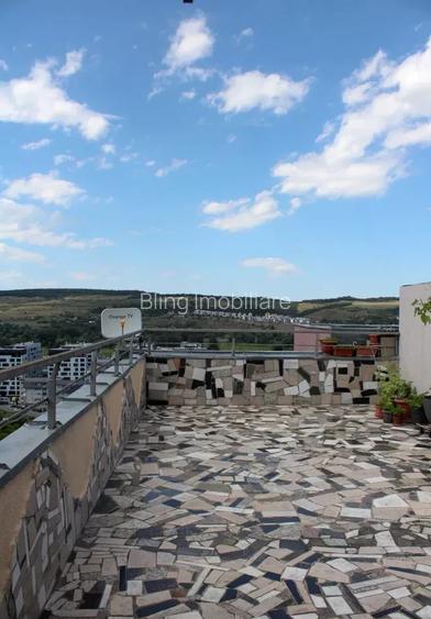 Apartament de vânzare 2 camere si terasa de 50 mp zona VIVO!