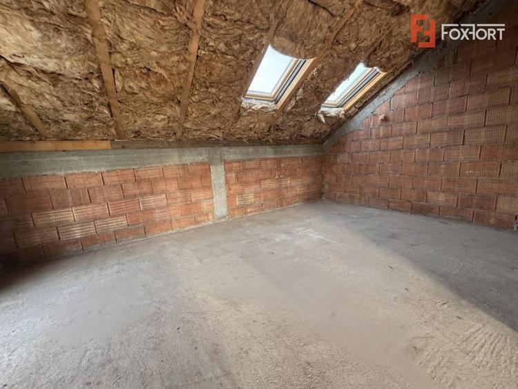 Duplex cu 4 camere de vanzare in Sanandrei