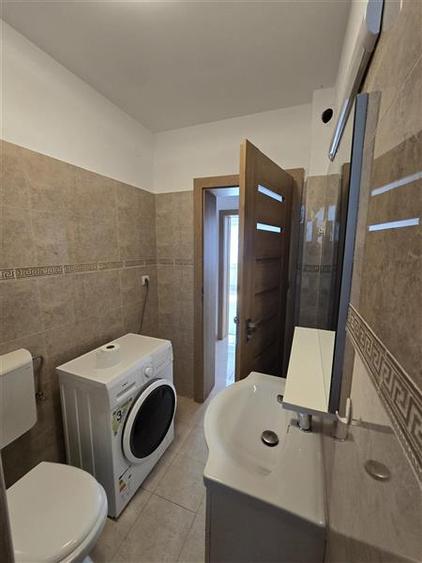 De inchiriat apartament 3 camere zona semicentrala
