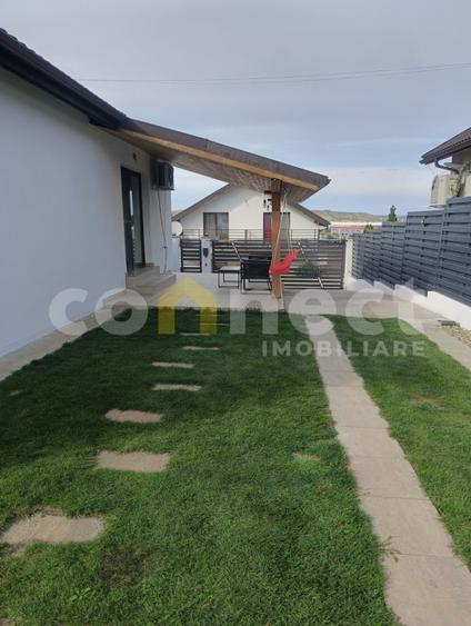 Casă individuală de vânzare | 3 camere, 2 băi, garaj | Sânnicoara