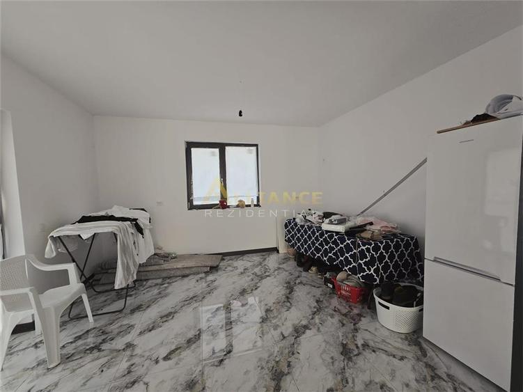 CASA - CARTIERUL NOU, COMUNA BERCENI - 334mp TEREN - 115.000€