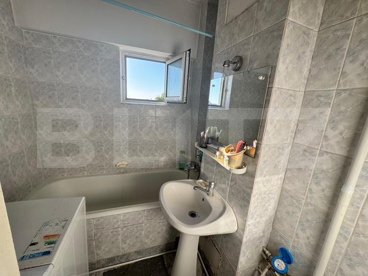 Apartament decomandat 3 camere, 72 mp, etajul 2, Rovine Dezrobirii