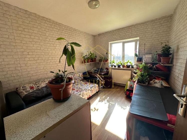 Apartament spatios cu 4 camere | Zona Sagului
