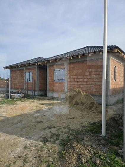 Duplex parter | 105 mp utili | teren 384 mp | Moșnița Nouă