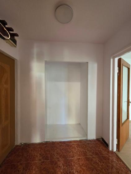 Apartament de 3 camere - 64 mp - la 10 minute de metrou Obor