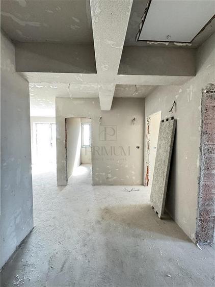 GIROC - 3 CAMERE SI 2 BAI - TERASE 19MP - POD - PARCARE INCLUSA