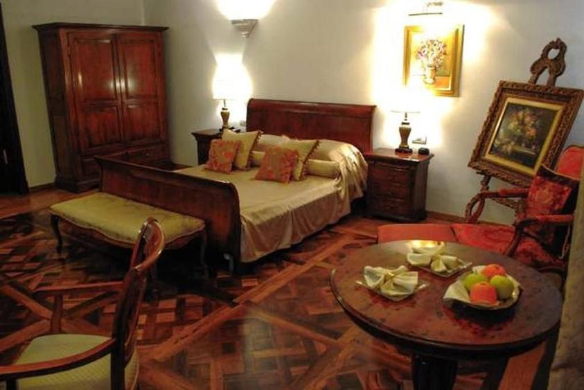 Magheru-Romana! Vila/Hotel S+D+P+2+M,