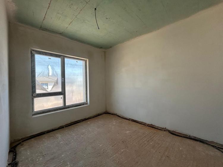 Casa tip duplex 5 camere, 215 mp gradina - Sura Mica