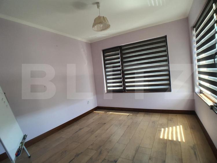 Casa 220mp, 3 dormitoare, curte 15 ari!