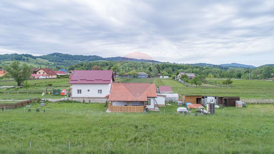Casa de vacanta + Teren intravilan Acris | Vama Buzaului | 2551 mp