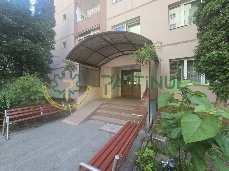 Apartament 3 camere decomandate, cartier Vasile Aaorn, Sibiu