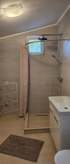 Apartament 3 camere, 15 Noiembrie, parter la casa, renovat, 80 mp, parcare!