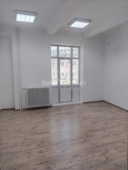 Birouri de închiriat - Bld.N Balcescu 21 - UNIVERSITATE - intre 15 - 600m.p. - 6