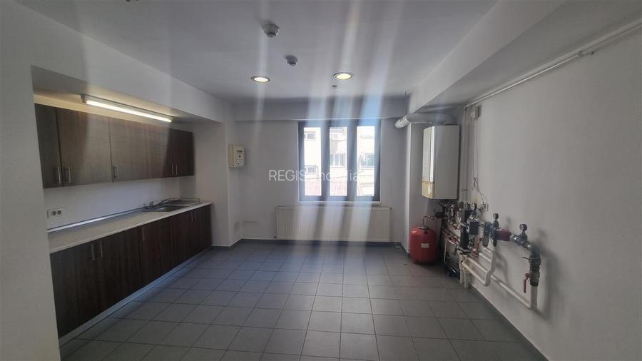 Spatiu comercial versatil in Centrul Civic - 9