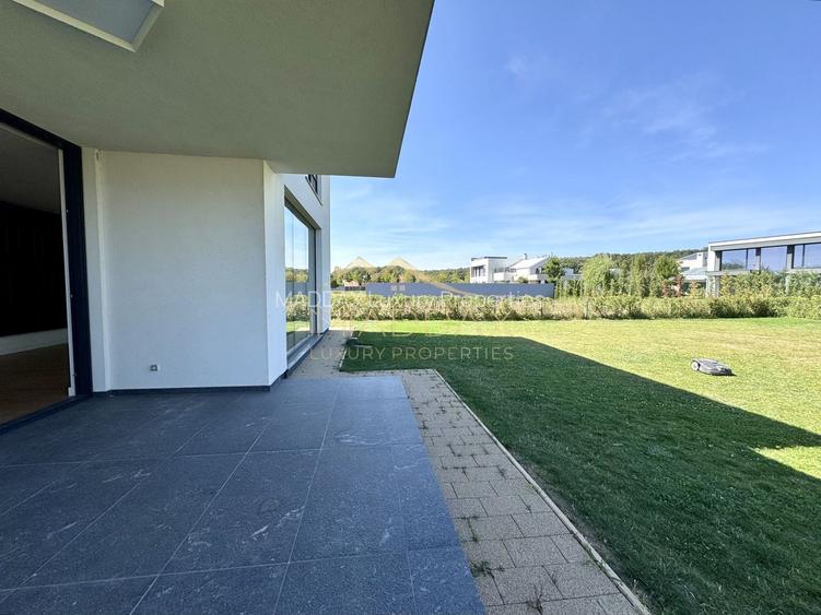 Vila Exclusivista in Mijlocul Naturii *959mp teren*/ 420mpc / Balotesti