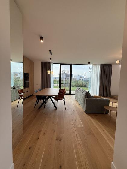 Inchiriere vila cu 4 camere Amber Forest