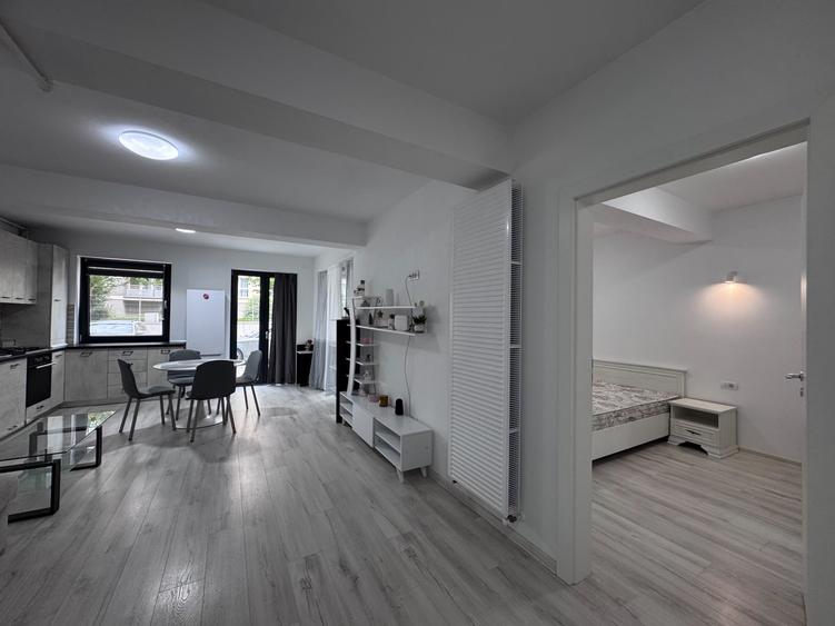 Platinum Residence, zona Mall Coresi, apartament cu doua camere de inchiriat