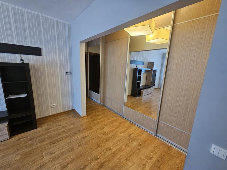 Apartament modern, 2 camere, cu balcon, parcare, Roata Faget!