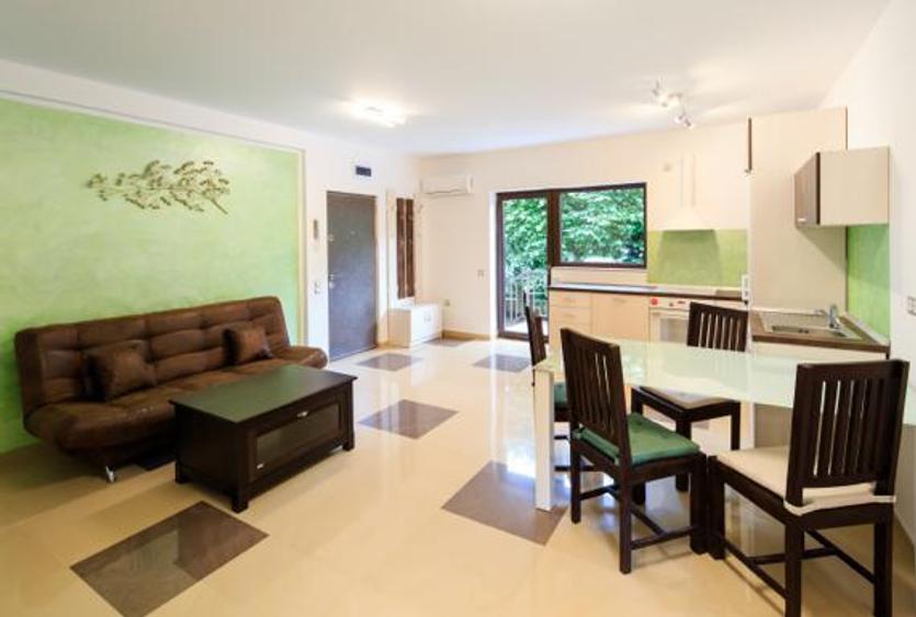 Apartament de lux 3 camere gradina si parcare zona Trei Stejari