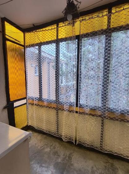 Vand apaqrtament cu 2 camere cf. 2, nedecomandat etaj 4/4, zona Aleea Savinesti