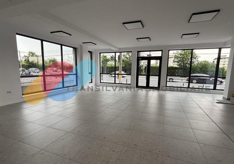 Spatiu Comercial, 94 Mp, vitrina la strada 15 ml, zona Aurel Vlaicu