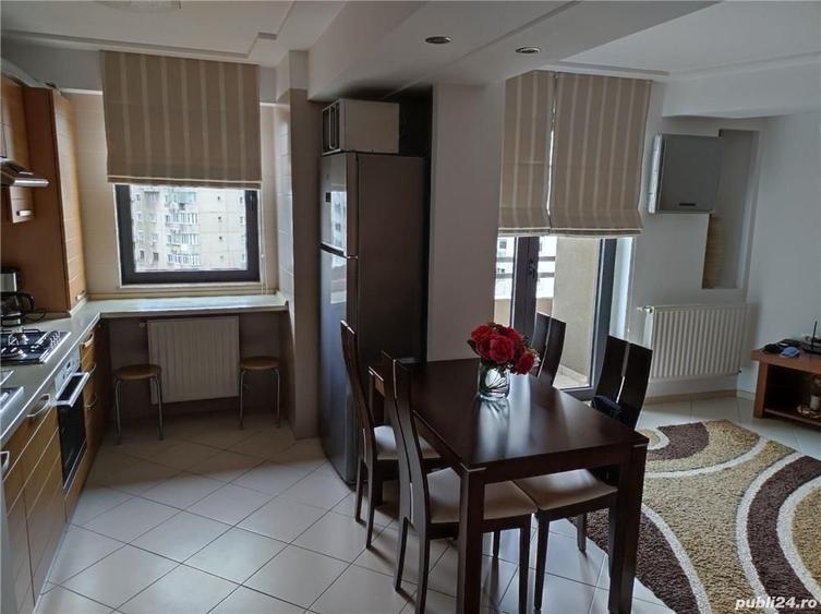 Vanzare Apartament 3 Camere Decebal bloc din 2009