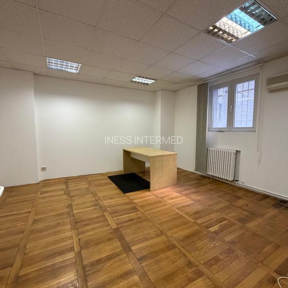 Universitate stradal / spatiu in cladire de birouri / 2 camere - 42mp / - 3