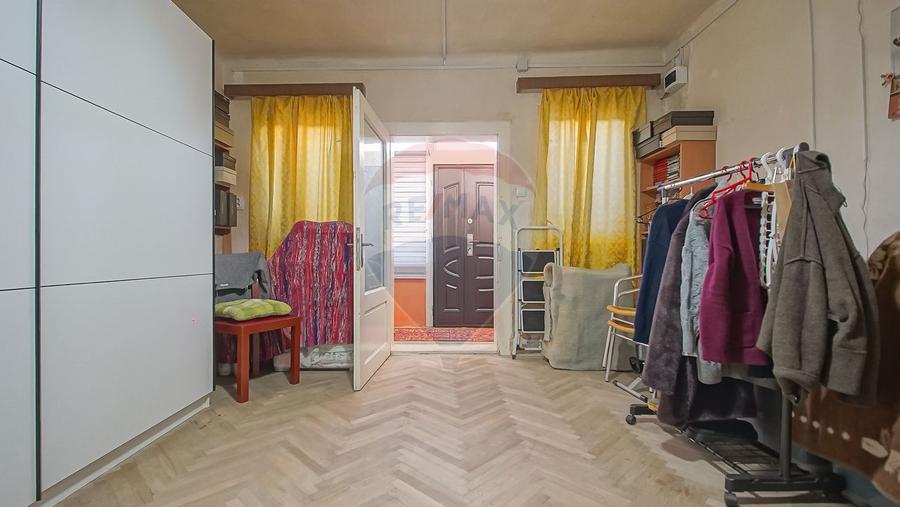 Casă cu două corpuri+teren 230 mp De Vanzare, Strada Carierei, Brașov