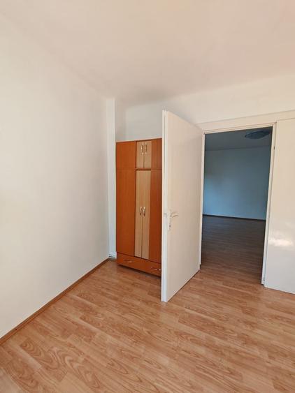 Apartament 2 camere/birou in casa