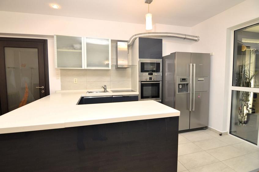 INCHIRIERE APARTAMENT 4 CAMERE DECEBAL – RECU KINETIC DECEBAL