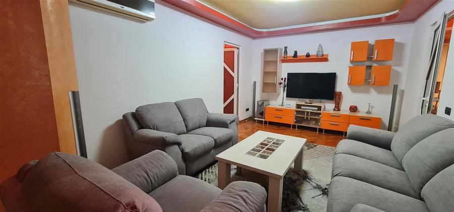 Apartament 2 camere amenajat-mobilat modern la cheie, et.1, central Podgoria- Zo