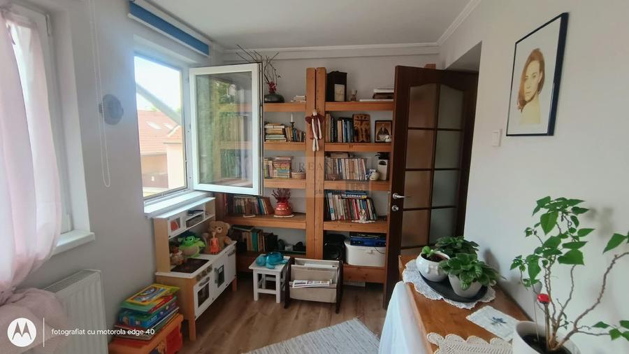Apartament 3 camere ultracentral Oradea 75mp, curte, parcare si boxa