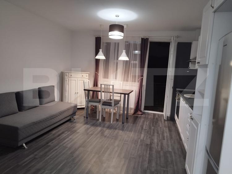 Apartament 3 camere, 60 mp, parcare, zona Teilor