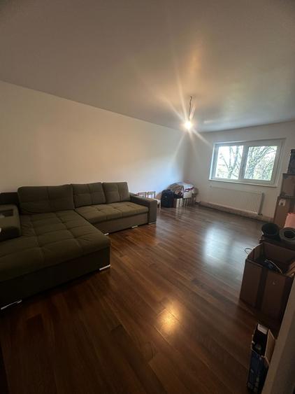Apartament cu 3 camere, decomandat, etajul 3/4, zona Nicolina