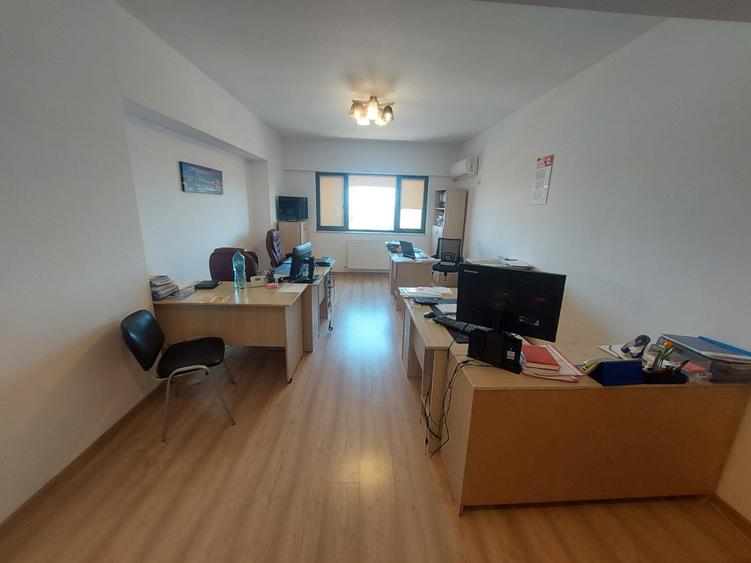 Apartament spatios in bloc nou
