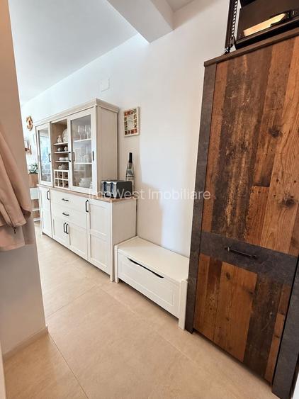 Dumbrăvița | 3 Camere | 76,6 mp | Grădină 46.5 mp | 2 Băi | Dressing | 2 Parcari
