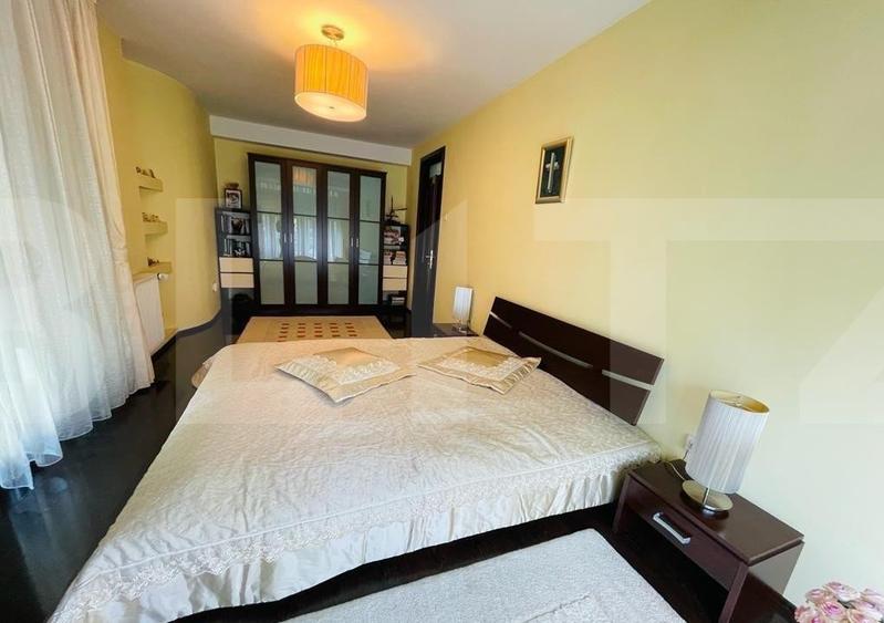 Casa de 5 camere, 310 mp, teren amenajat 1044 mp, Bucium