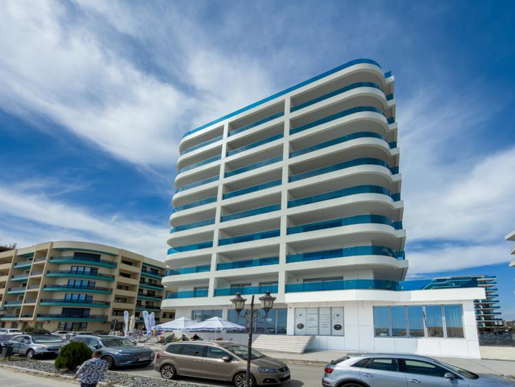 Spatiu comercial de vanzare in Mamaia Nord - prima linie la mare, pe Promenada