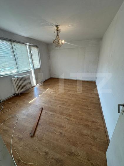 Apartament 3 camere, decomandat, 62 mp, etaj 3, balcon, Mănăștur