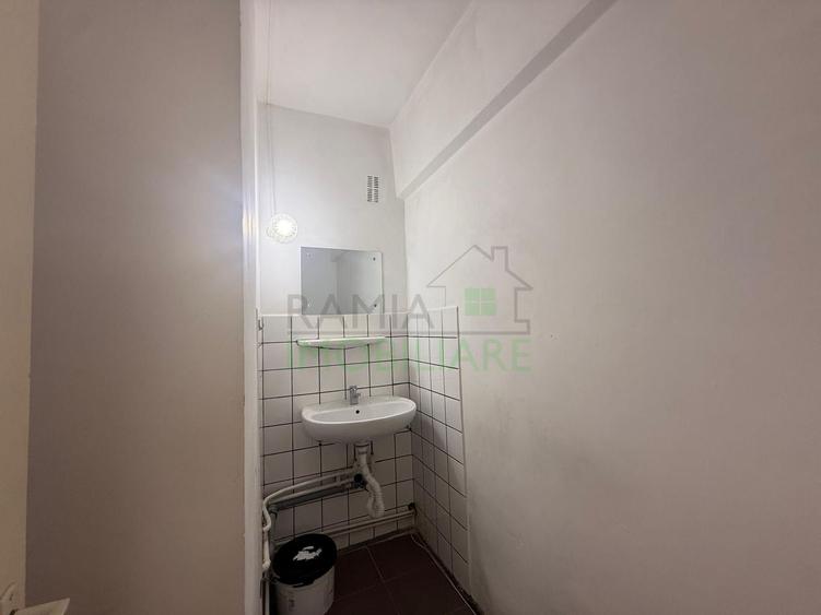 Apartament 3 camere decomandat cu 2 băi în Calea București