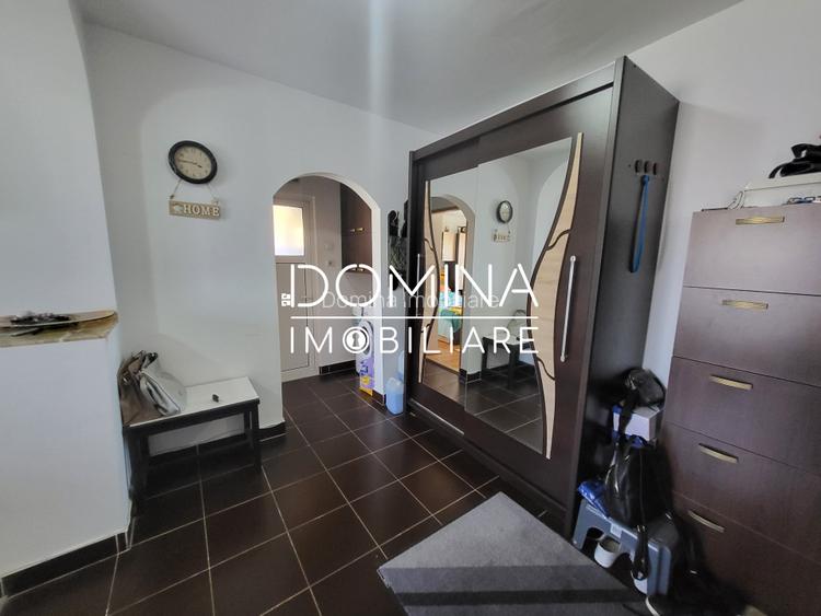 Vânzare apartament cu 2 camere în zonă semicentrală, str. Revolutiei - 5