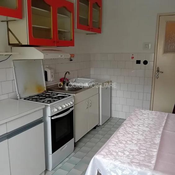 Apartament 3 camere liber la vanzare intrare Tractorul - 5