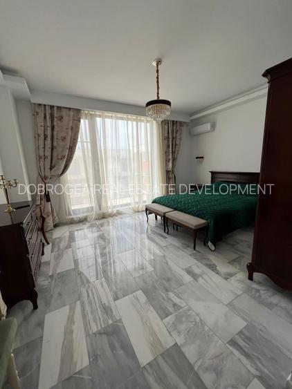 Penthouse mobilat lux , vedere frontală la mare - 10