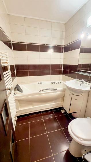 De inchiriat 3 camere, ultracentral – 64 mp | 350 euro/lună