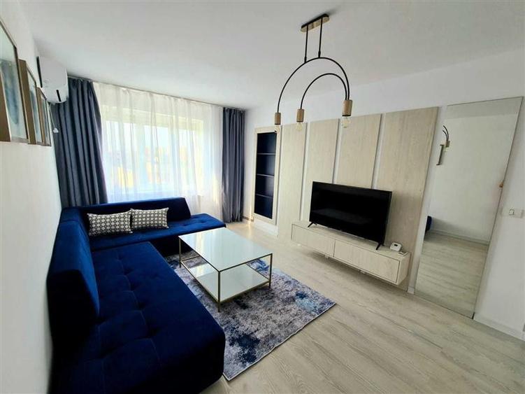 Lux linga Mall 3 camere decomandat cu centrala proprie