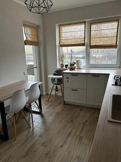 Apartament 3 camere decomandat, etaj 1, modern, parcare, Apahida